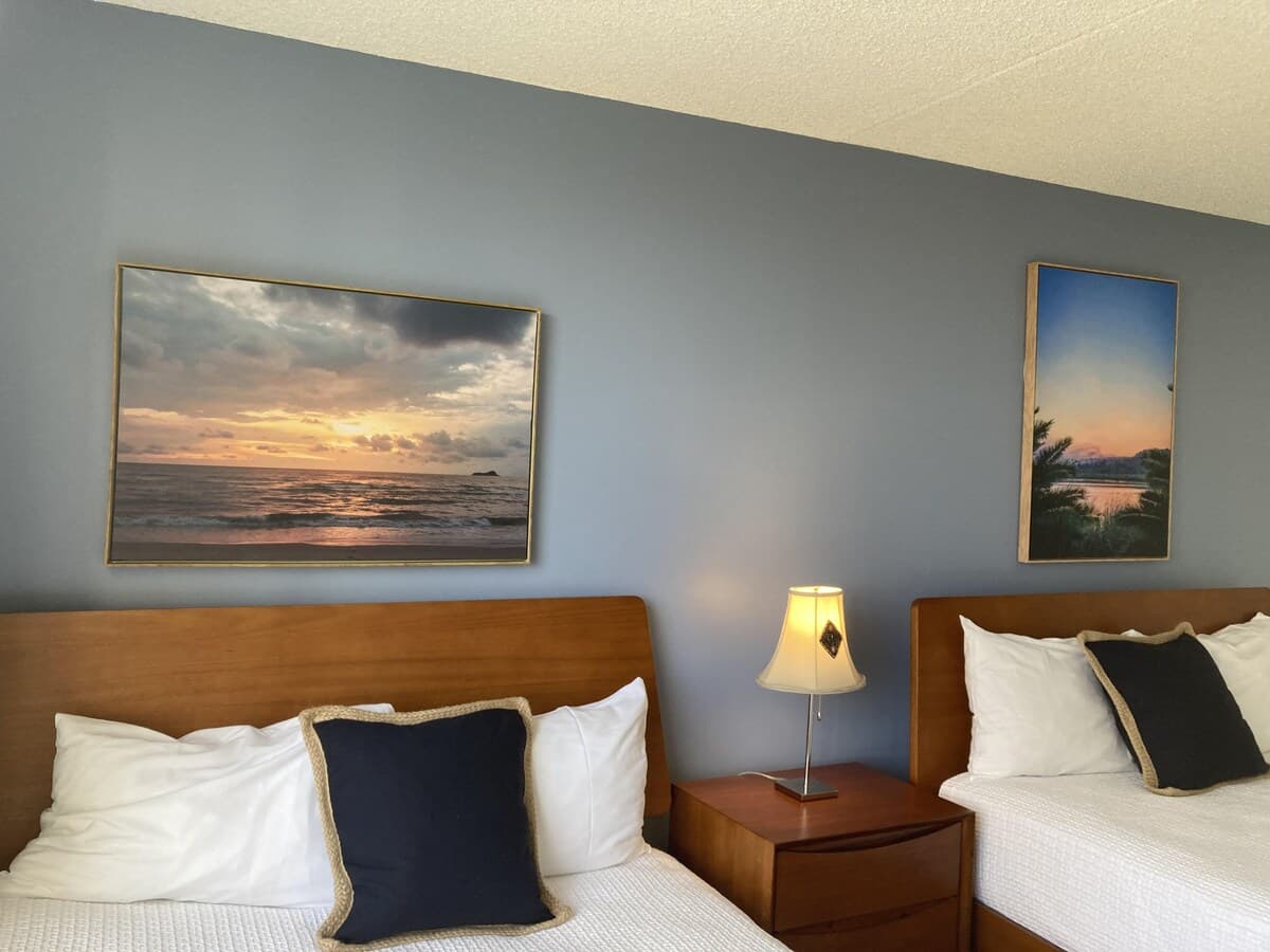 Condo in Honolulu · ★4.47 · 1 bedroom · 3 beds · 1 private bath - Photo 3