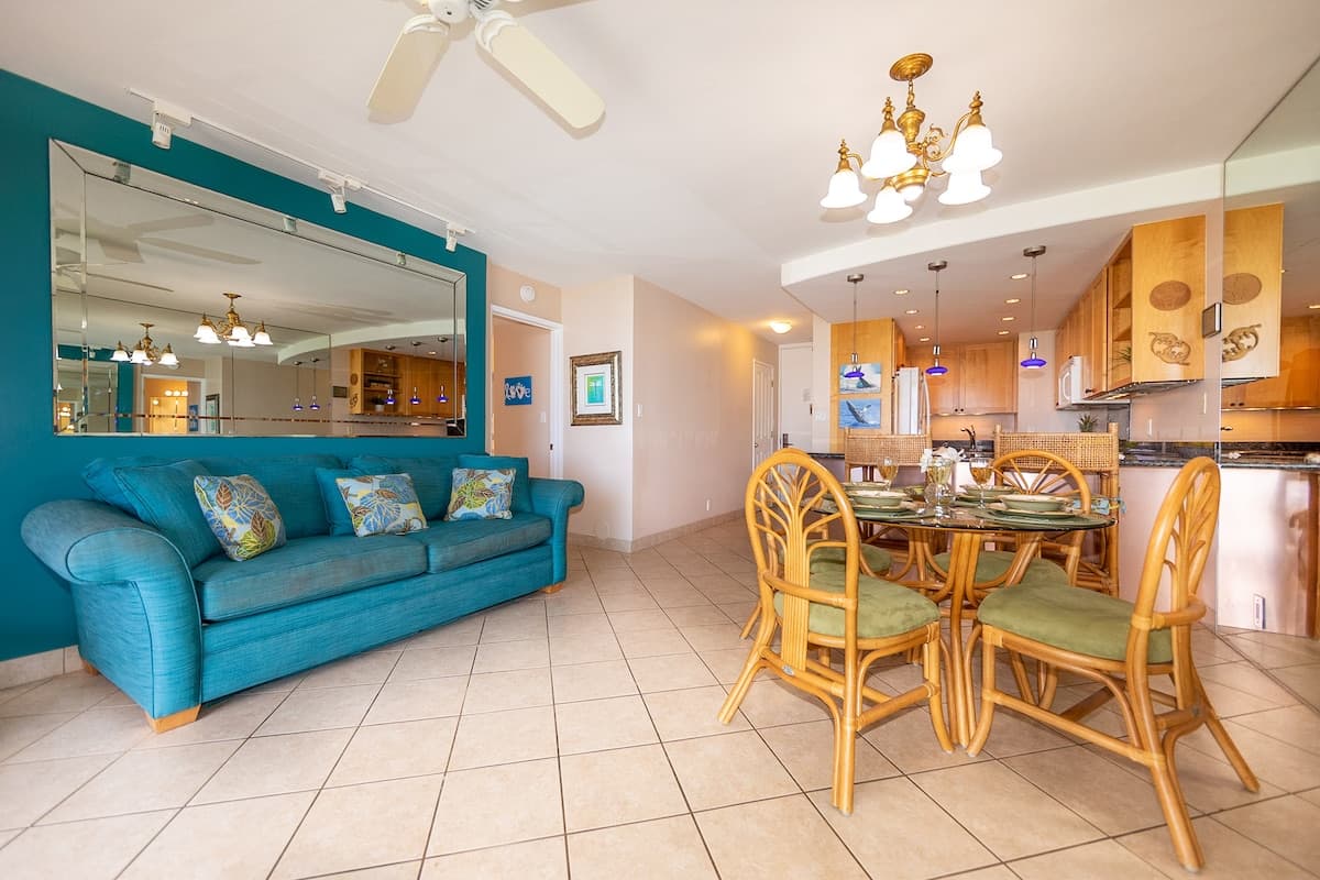 Condo in Kihei · ★4.38 · 2 bedrooms · 3 beds · 2 private baths - Photo 3