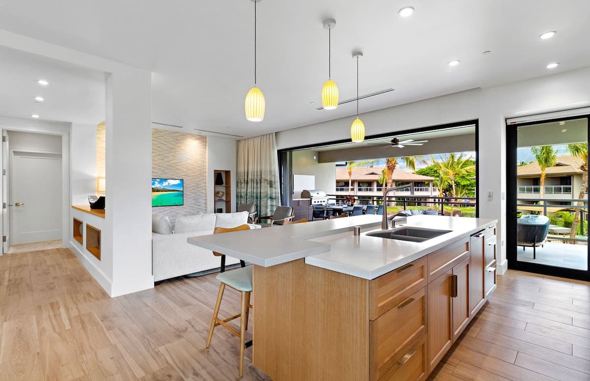 Condo in Lahaina · ★4.86 · 3 bedrooms · 4 beds · 3 baths - Photo 2