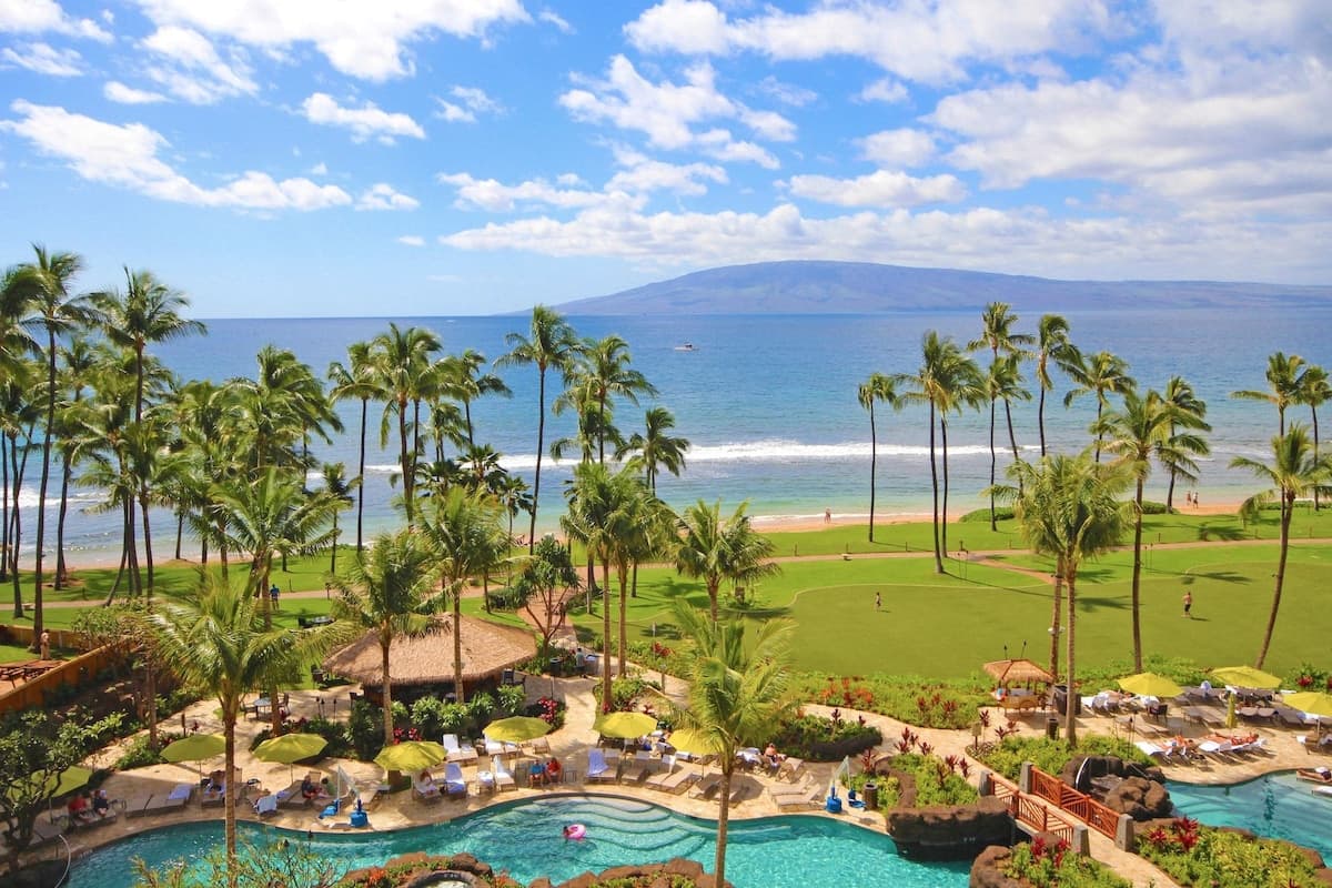 Condo in Lahaina · ★5.0 · 2 bedrooms · 4 beds · 2 baths - Photo 1