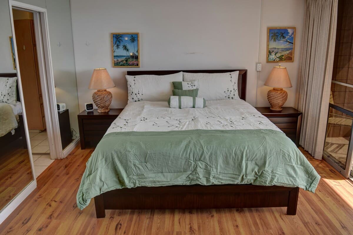 Condo in Kihei · ★4.38 · 1 bedroom · 1 bed · 1 bath - Photo 4