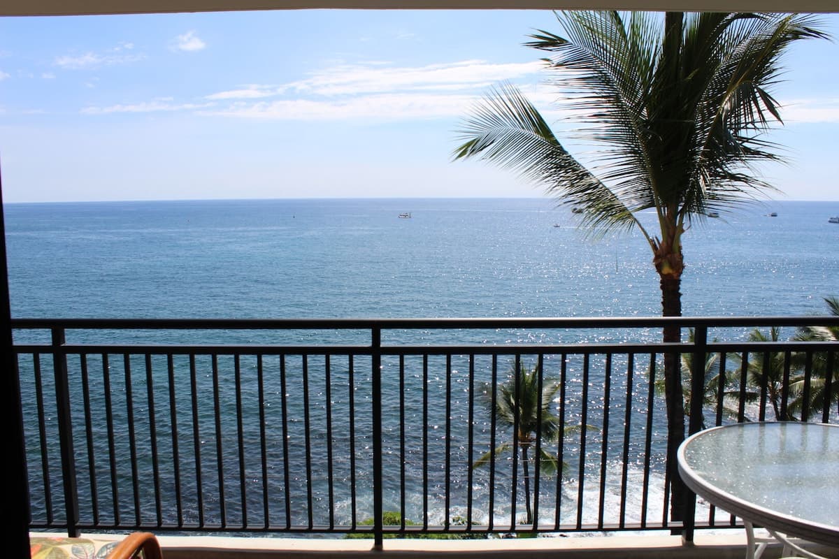 Condo in Kailua-Kona · ★5.0 · 1 bedroom · 1 bed · 2 private baths - Photo 1