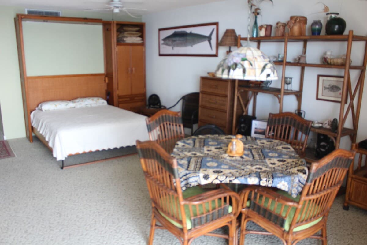 Condo in Kailua-Kona · ★5.0 · 1 bedroom · 1 bed · 2 private baths - Photo 5