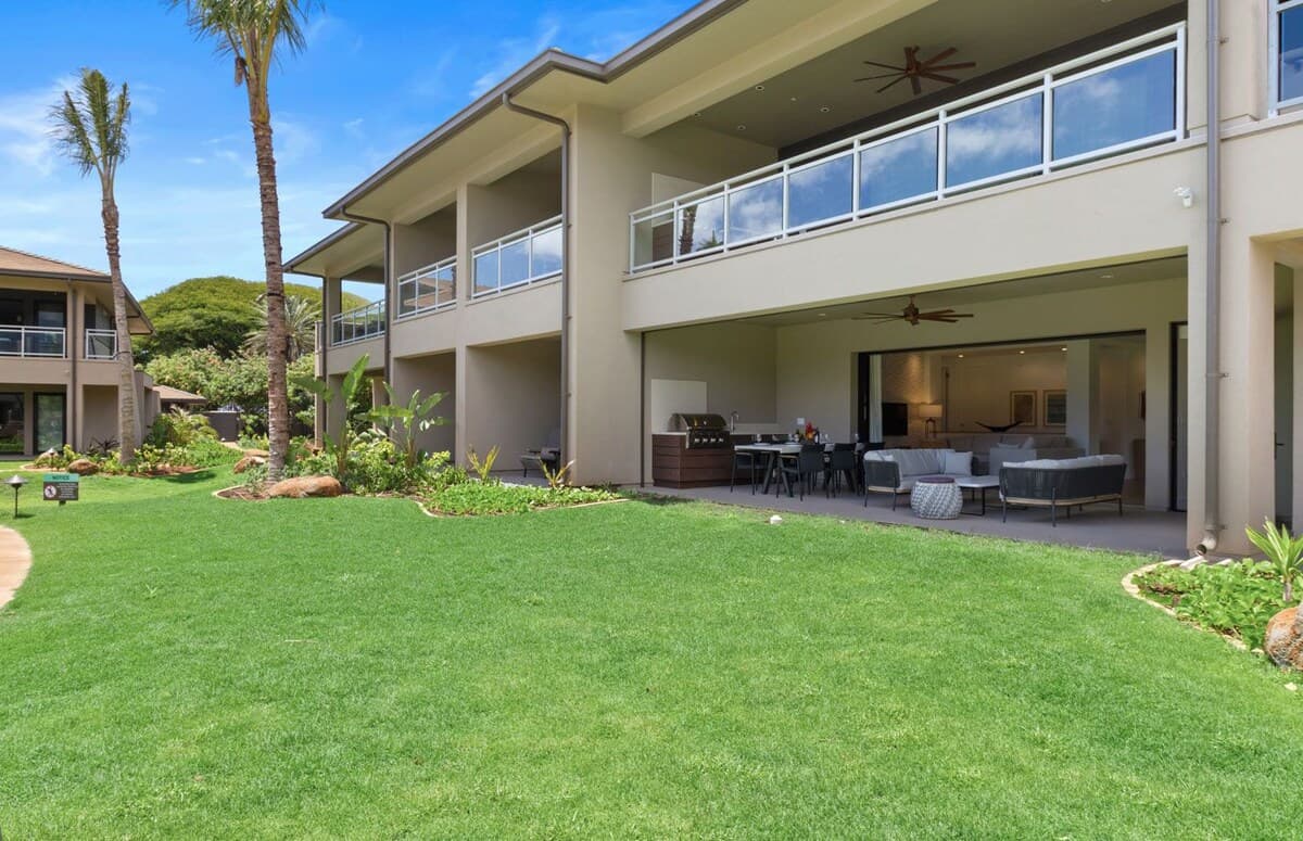 Condo in Lahaina · ★5.0 · 3 bedrooms · 4 beds · 3 baths - Photo 3