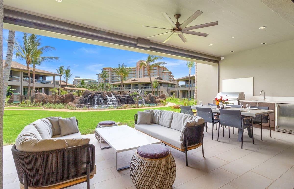 Condo in Lahaina · ★5.0 · 3 bedrooms · 4 beds · 3 baths - Photo 1