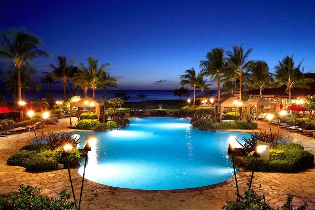 Condo in Lahaina · ★4.91 · 1 bedroom · 2 beds · 1 bath - Photo 1