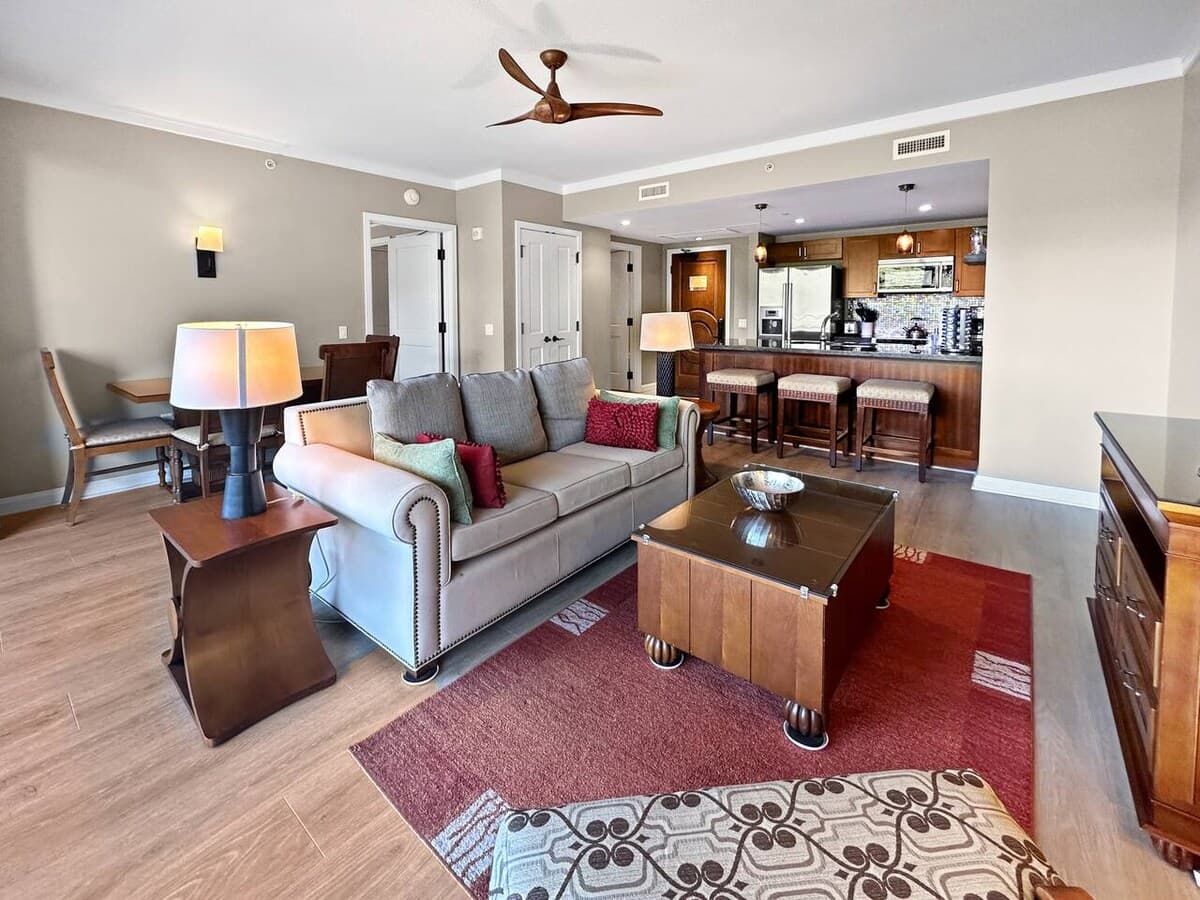 Condo in Lahaina · ★4.91 · 1 bedroom · 2 beds · 1 bath - Photo 5