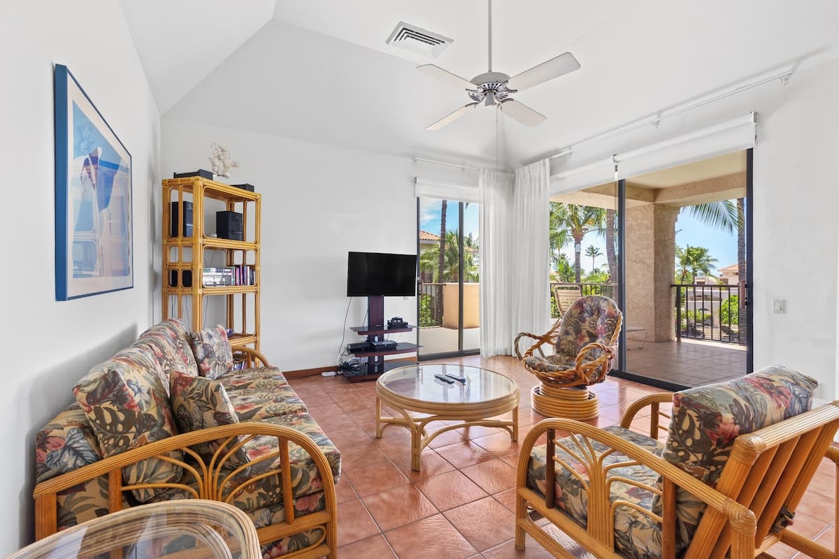 Condo in Waikoloa Village · ★4.25 · 2 bedrooms · 4 beds · 2 baths - Photo 3
