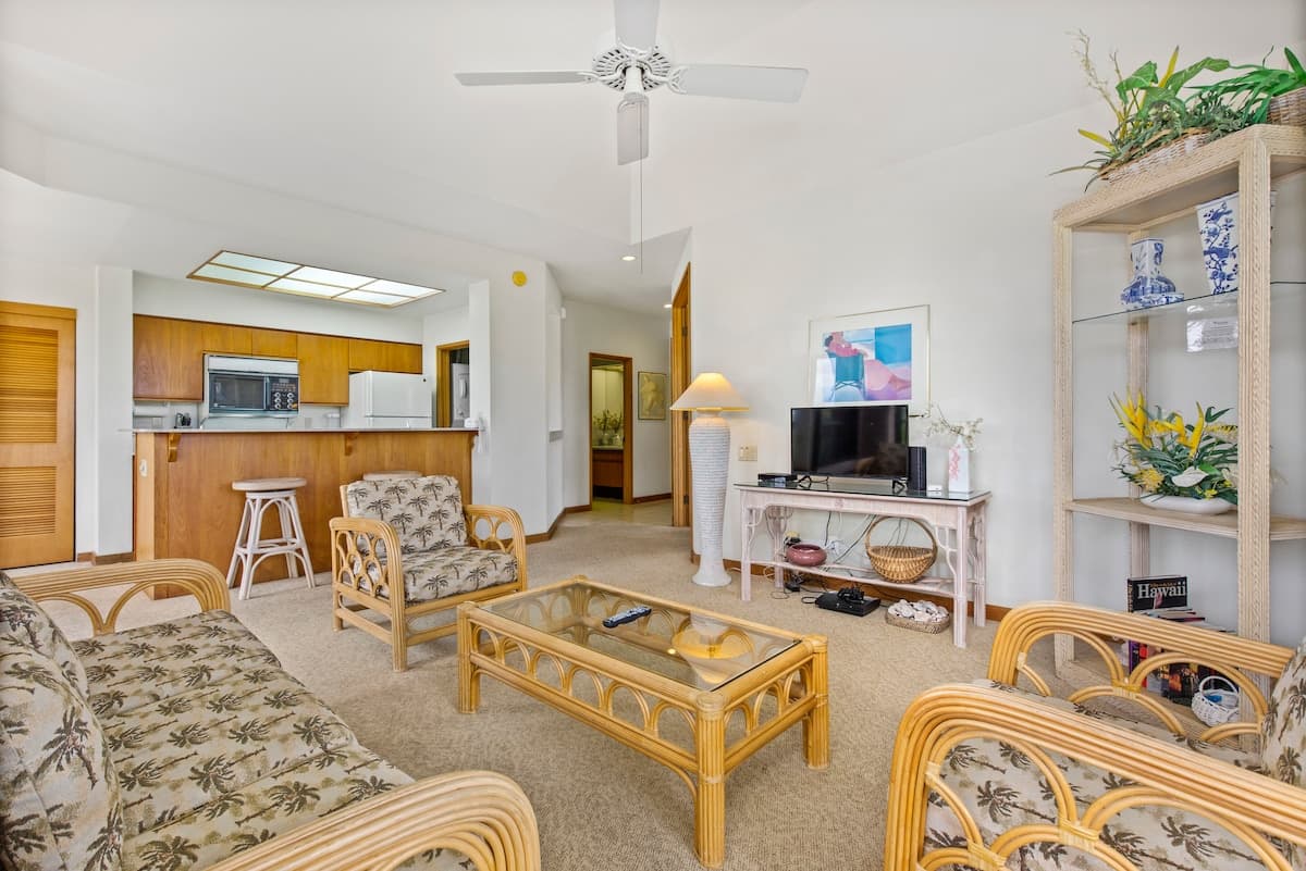 Condo in Waikoloa Village · ★4.82 · 1 bedroom · 2 beds · 1 bath - Photo 3