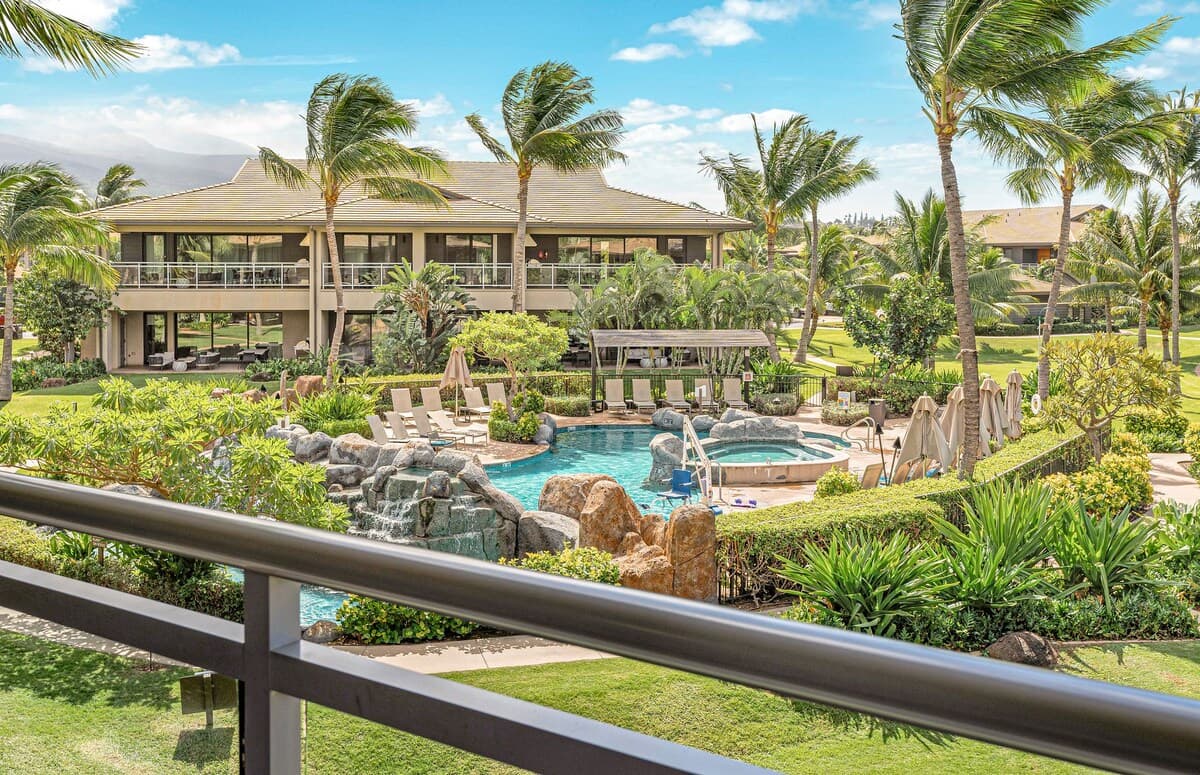 Condo in Lahaina · ★4.81 · 3 bedrooms · 4 beds · 3 baths - Photo 3