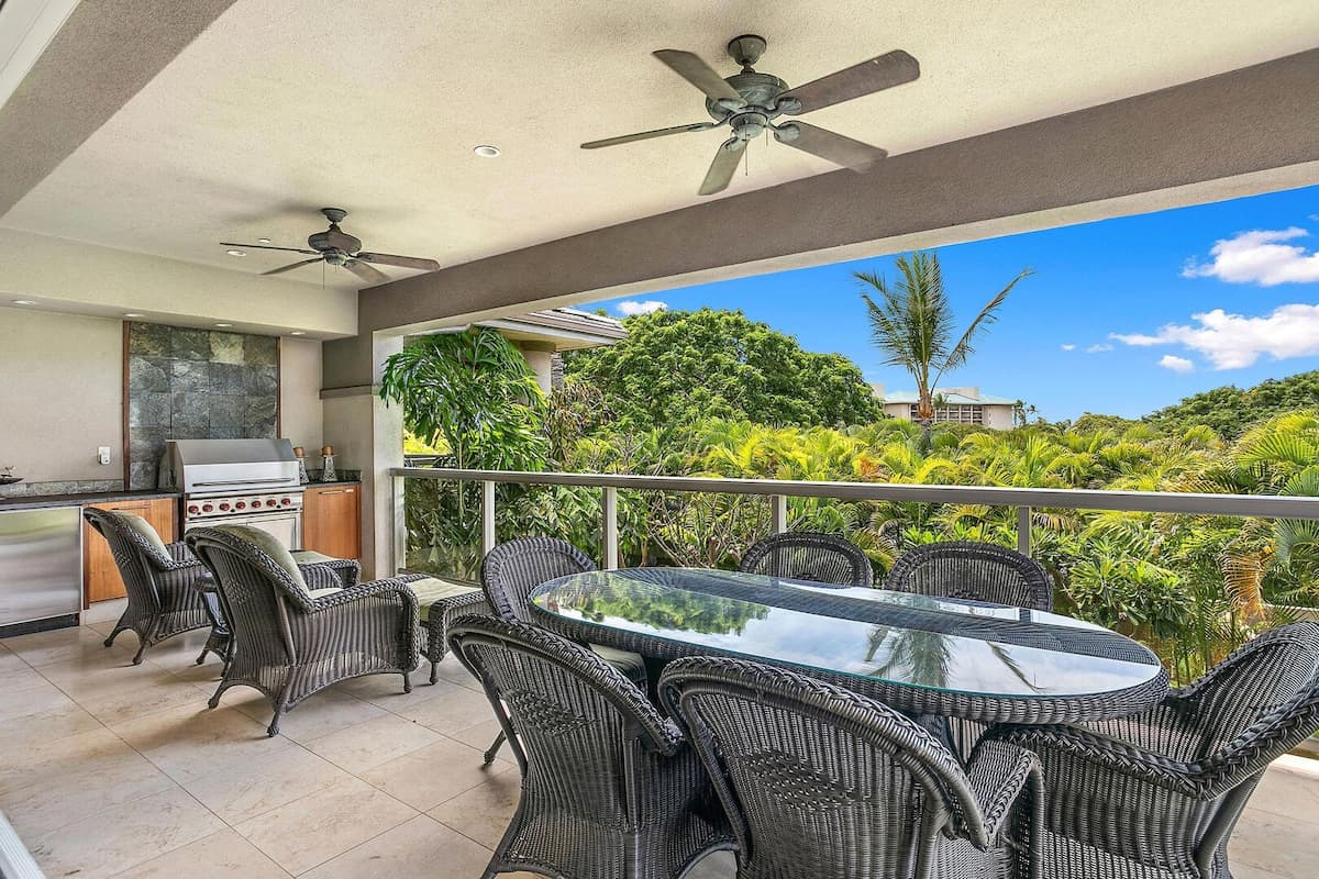 Condo in Kihei · ★4.85 · 3 bedrooms · 5 beds · 3.5 private baths - Photo 2