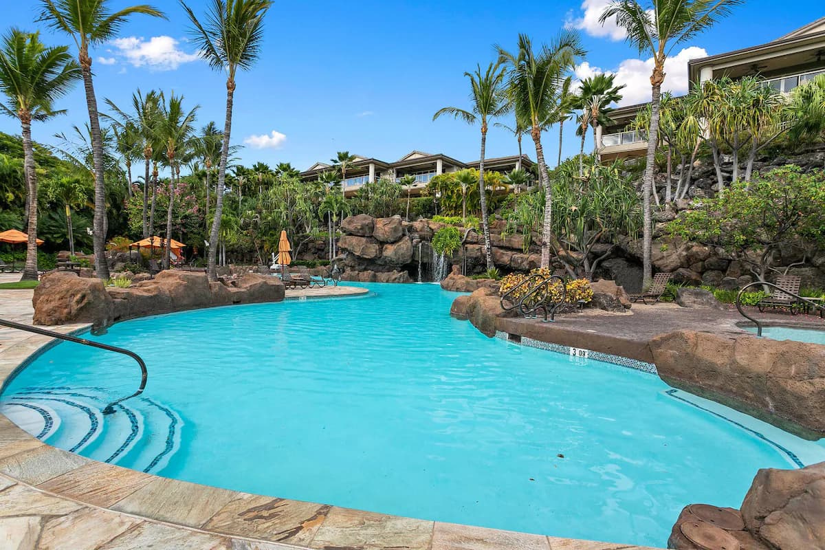 Condo in Kihei · ★4.85 · 3 bedrooms · 5 beds · 3.5 private baths - Image 38