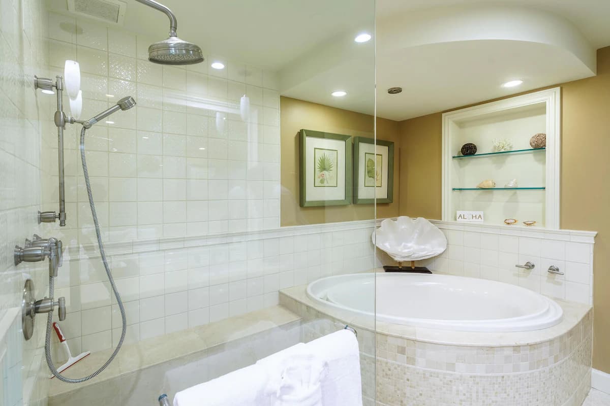 Condo in Kihei · ★4.85 · 3 bedrooms · 5 beds · 3.5 private baths - Image 24