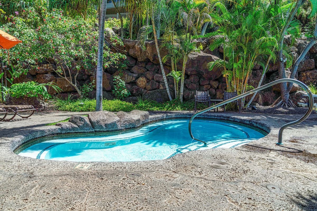 Condo in Kihei · ★4.85 · 3 bedrooms · 5 beds · 3.5 private baths - Image 42
