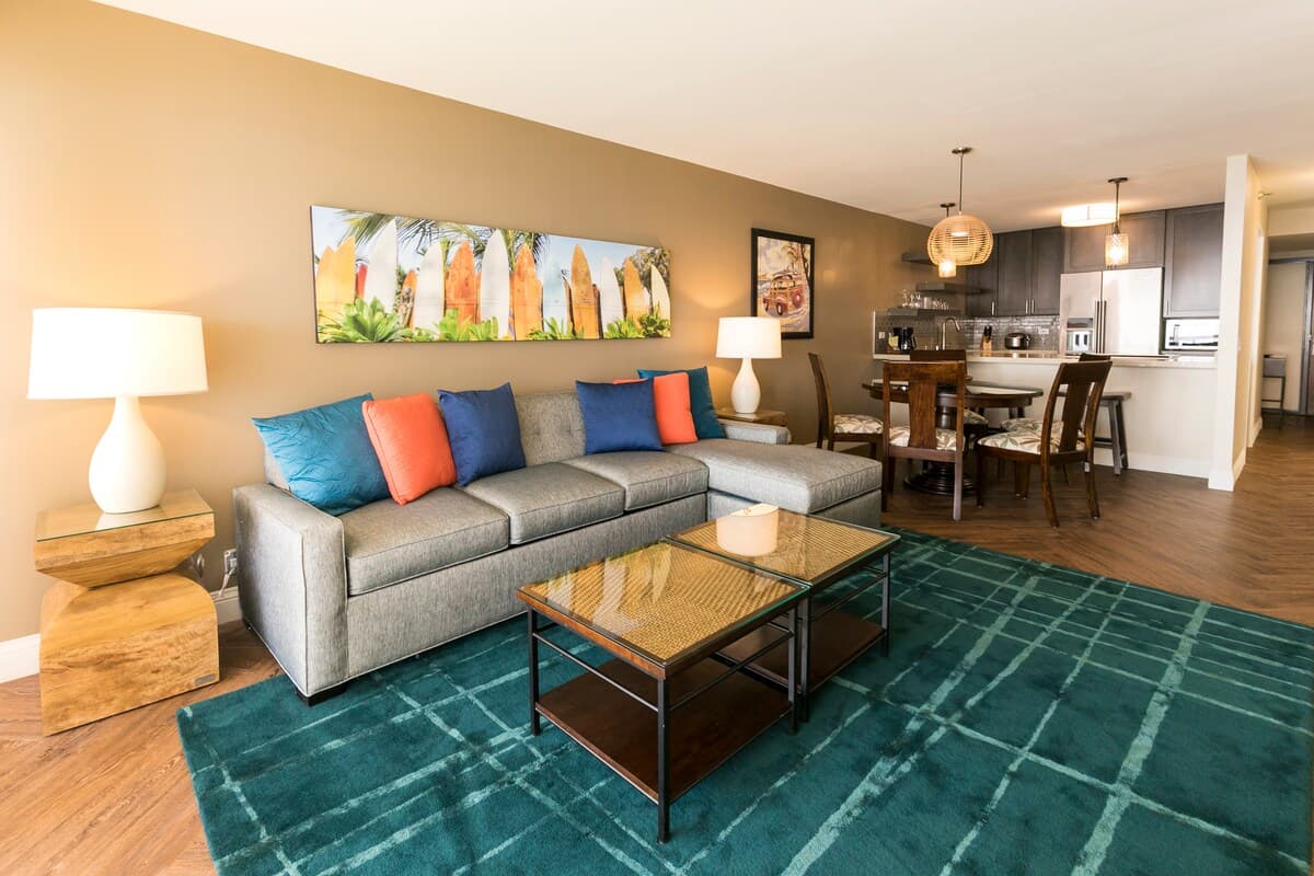 Condo in Honolulu · ★4.96 · 2 bedrooms · 4 beds · 2 shared baths - Photo 5
