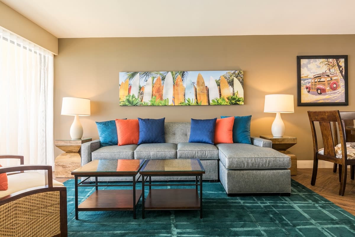 Condo in Honolulu · ★4.67 · 2 bedrooms · 4 beds · 2 shared baths - Photo 3