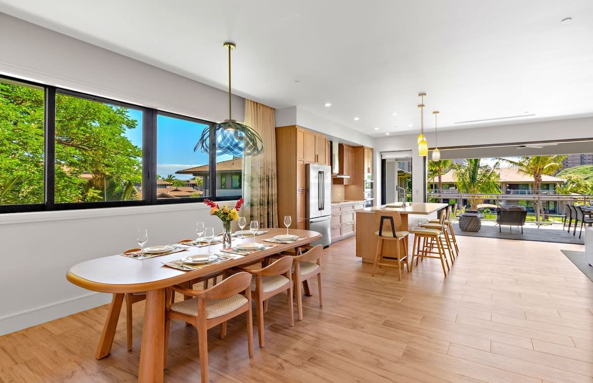 Condo in Lahaina · ★4.43 · 3 bedrooms · 4 beds · 3 baths - Photo 2