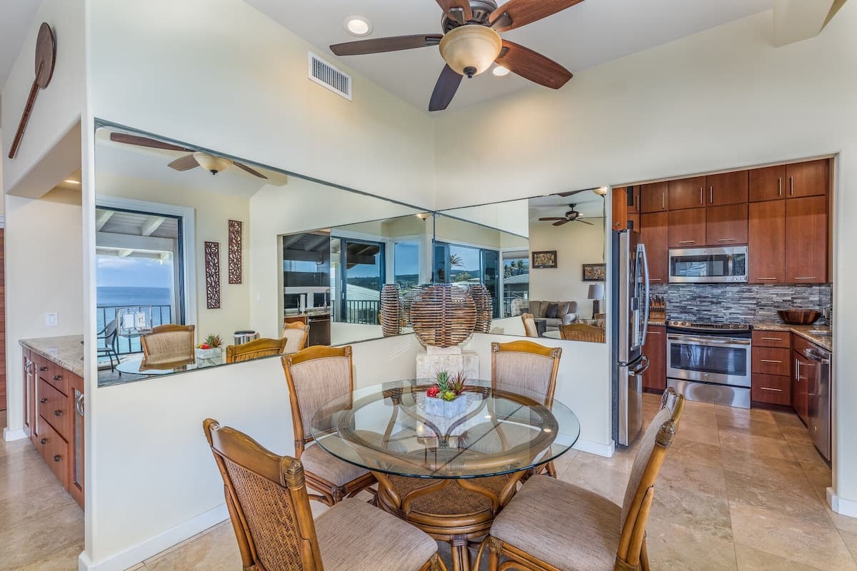Condo in Lahaina · ★5.0 · 1 bedroom · 3 beds · 1 bath - Photo 5