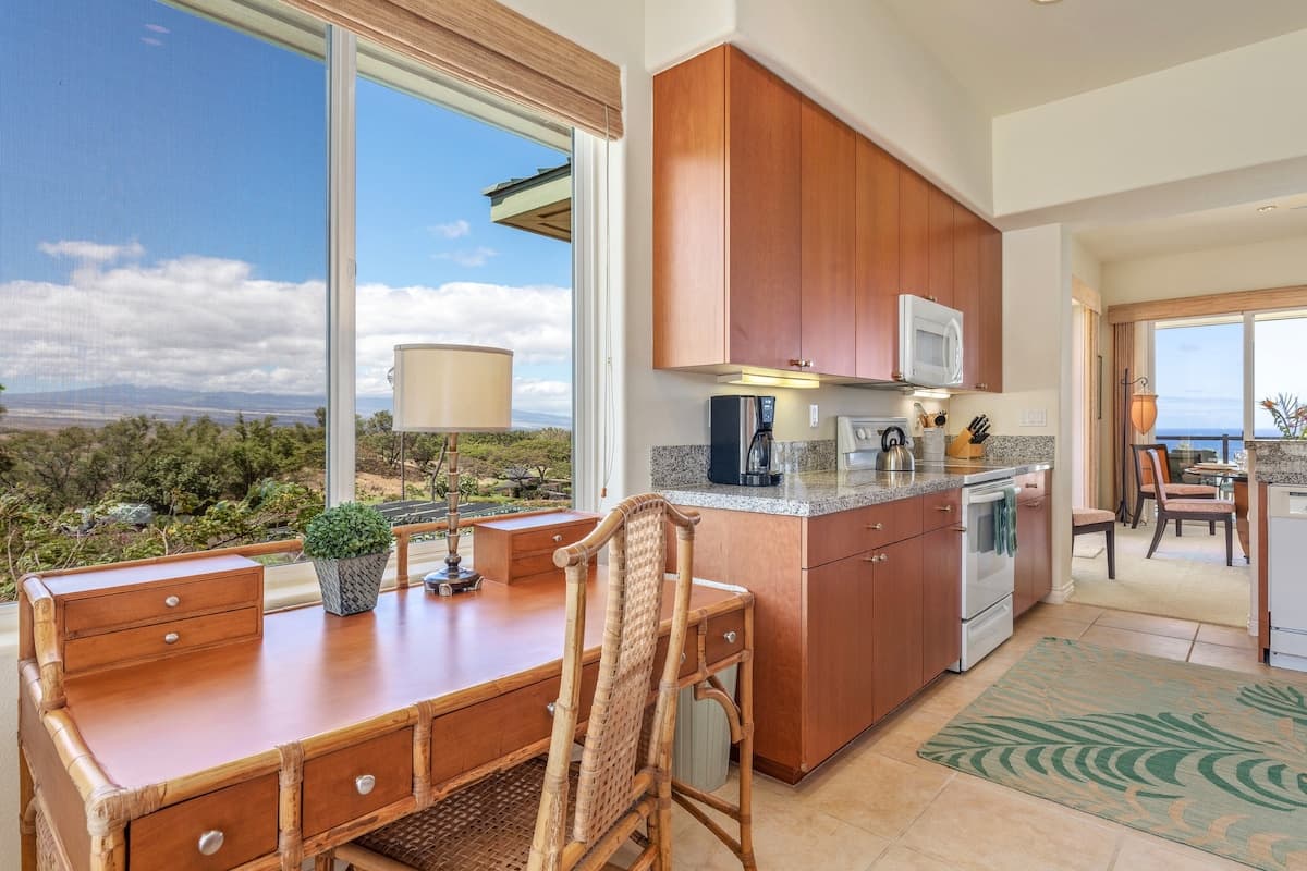 Condo in Waimea · ★5.0 · 2 bedrooms · 3 beds · 2 baths - Photo 4