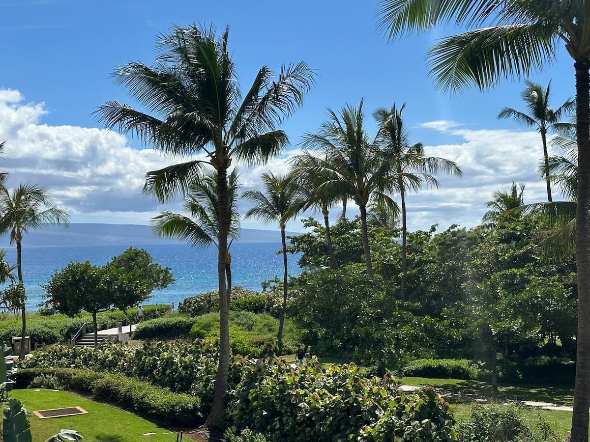 Huge Luxury Condo, partial Ocean View on Beach - Photo 2
