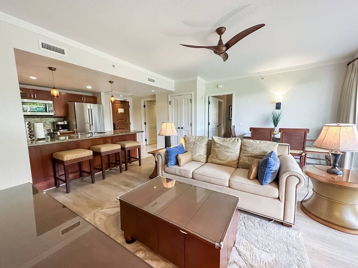Huge Luxury Condo, partial Ocean View on Beach - Photo 4