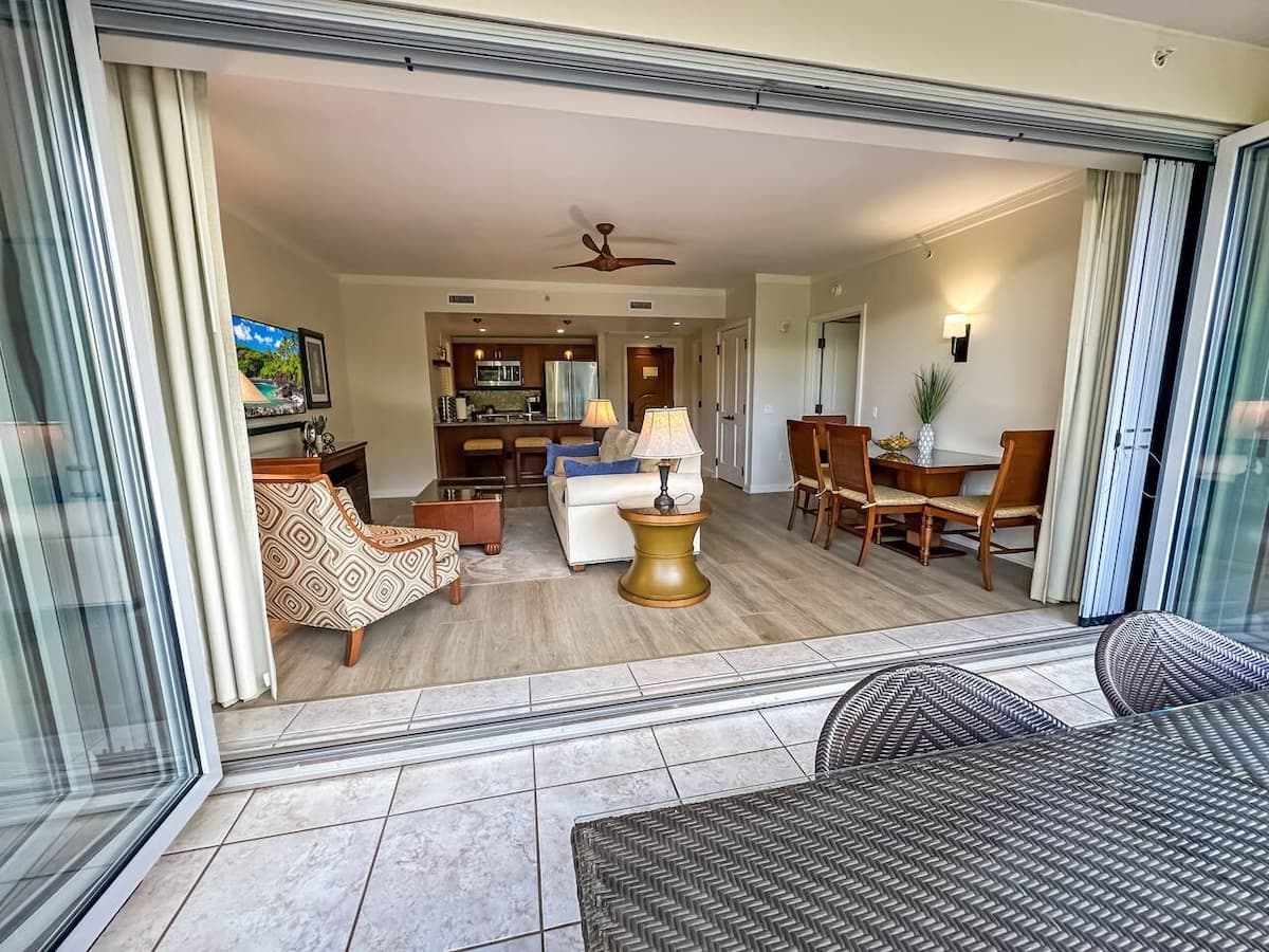 Huge Luxury Condo, partial Ocean View on Beach - Photo 5
