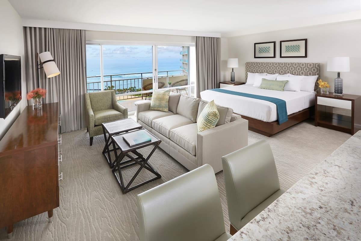 Condo in Honolulu · ★4.67 · Studio · 2 beds · 1 shared bath - Photo 1