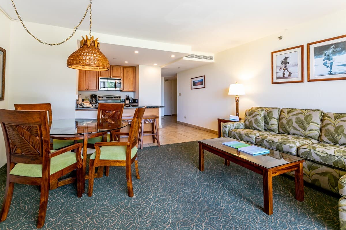 Condo in Lahaina · ★4.82 · 2 bedrooms · 4 beds · 2 shared baths - Photo 4