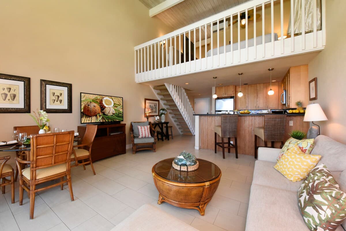 Condo in Lahaina · ★4.87 · 2 bedrooms · 3 beds · 2 baths - Photo 4