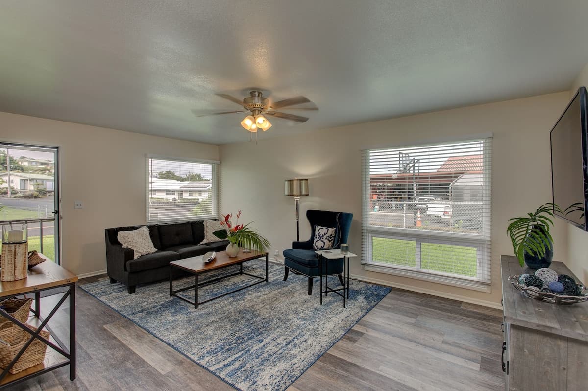 Home in Hilo · ★4.7 · 3 bedrooms · 3 beds · 2 shared baths - Photo 3