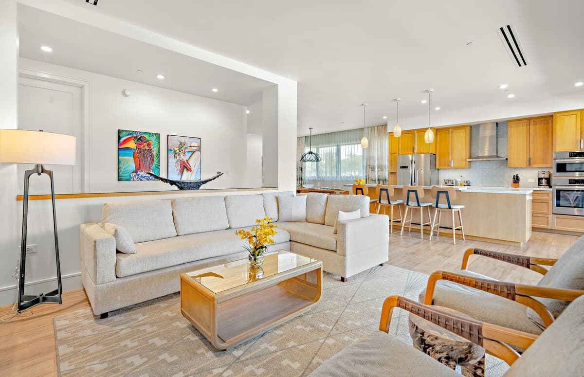 Condo in Lahaina · ★5.0 · 3 bedrooms · 4 beds · 3 baths - Photo 5