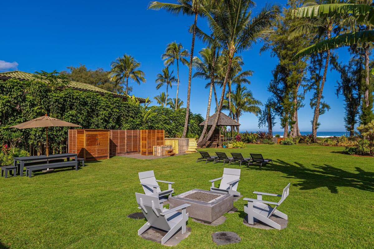 Home in Hanalei · ★5.0 · 2 bedrooms · 4 beds · 2 baths - Photo 2