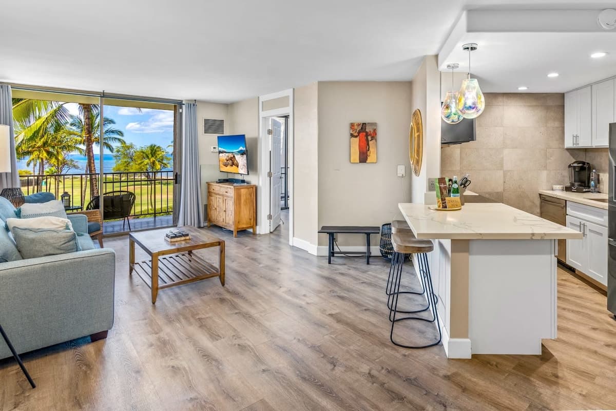 Condo in Kihei · ★4.94 · 1 bedroom · 2 beds · 1 private bath - Photo 2