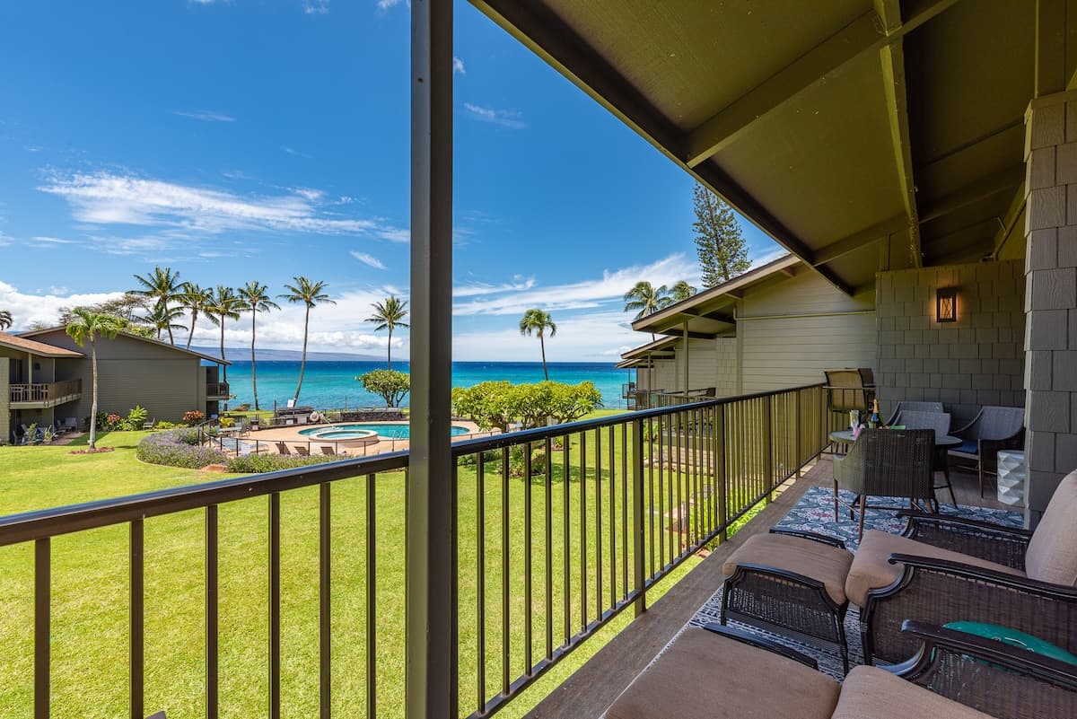 Condo in Lahaina · ★4.79 · 3 bedrooms · 4 beds · 3 baths - Photo 2