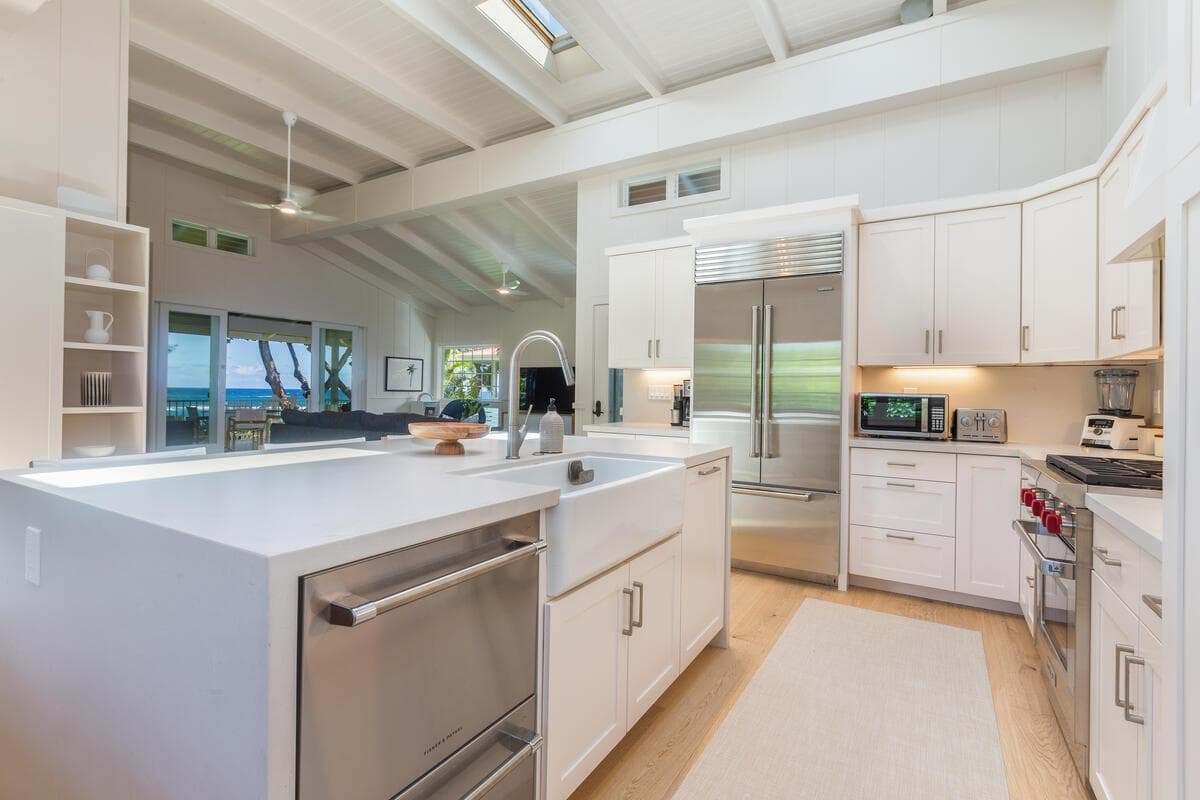 Home in Wainiha · ★5.0 · 3 bedrooms · 3 beds · 2.5 baths - Photo 3
