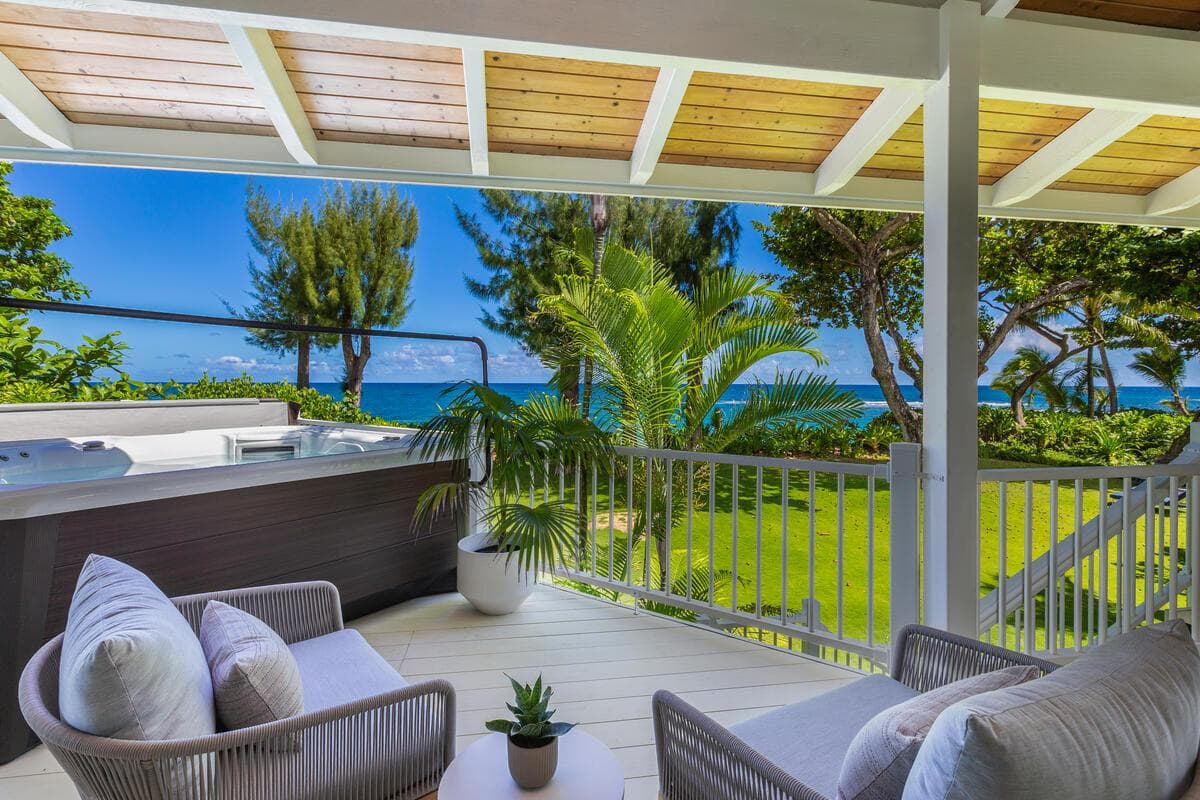 Home in Wainiha · ★5.0 · 3 bedrooms · 3 beds · 2.5 baths - Photo 1