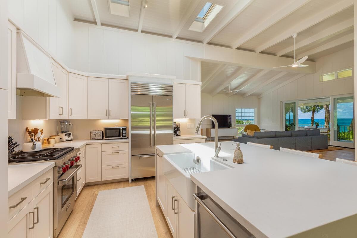 Home in Wainiha · ★5.0 · 3 bedrooms · 3 beds · 2.5 baths - Photo 4