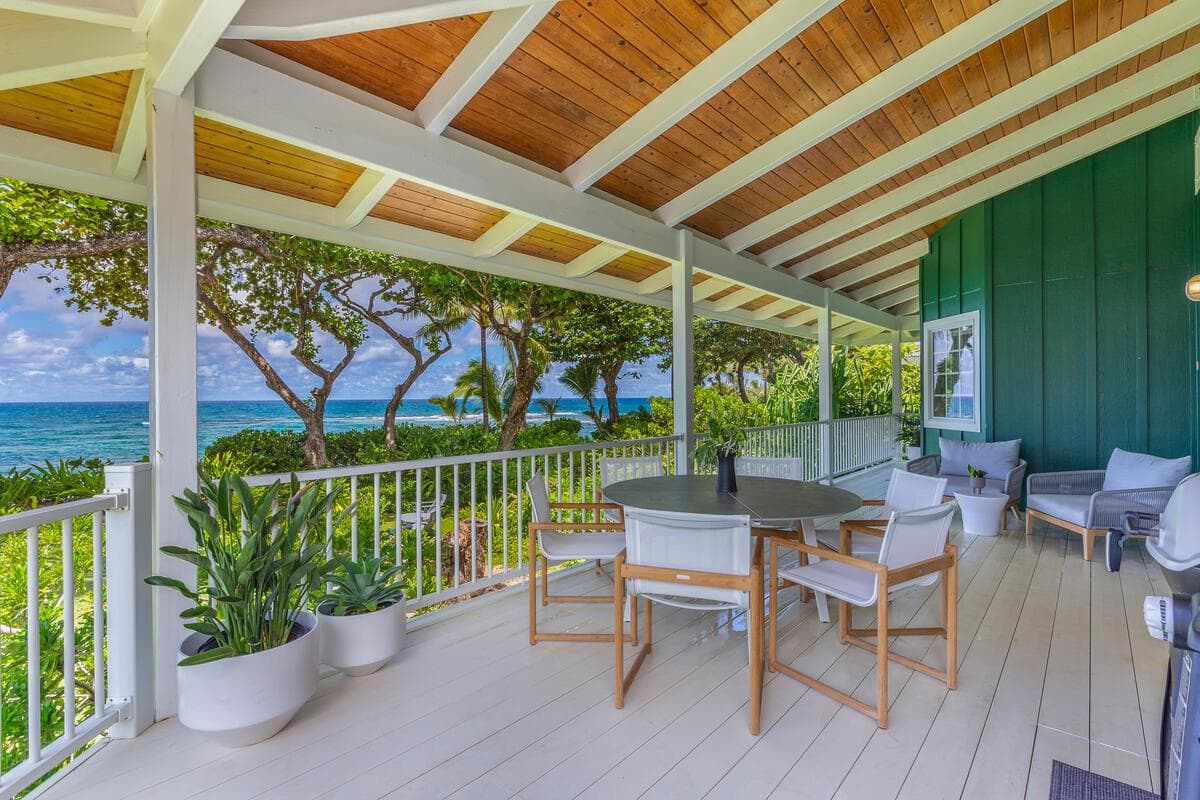 Home in Wainiha · ★5.0 · 3 bedrooms · 3 beds · 2.5 baths - Photo 1