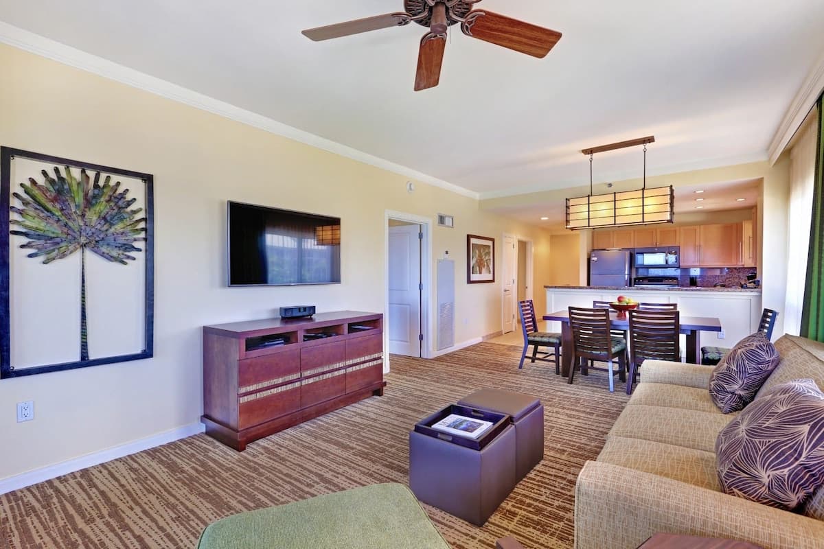 Condo in Lahaina · ★5.0 · 1 bedroom · 2 beds · 1 bath - Photo 1