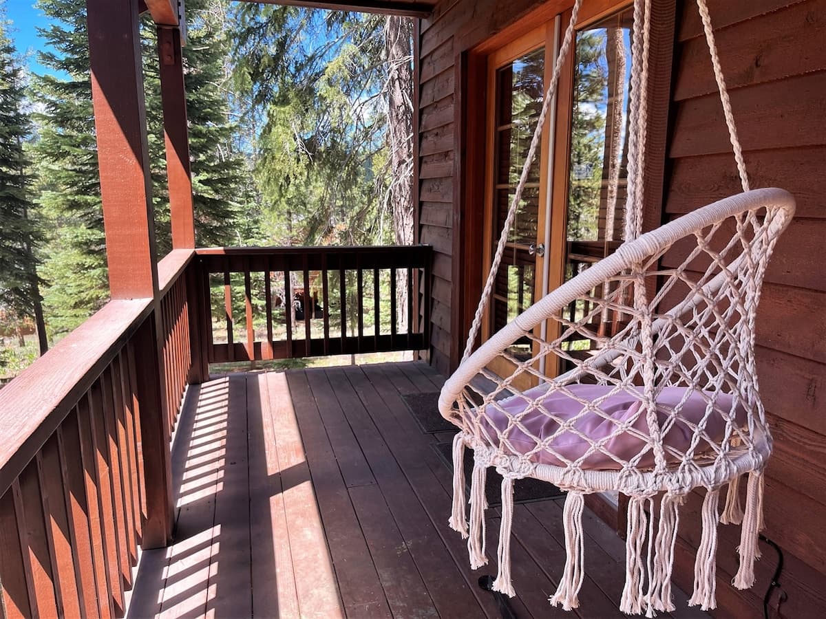 Zen Retreat w/ Hot Tub, Sauna & Peloton Gym - Photo 3