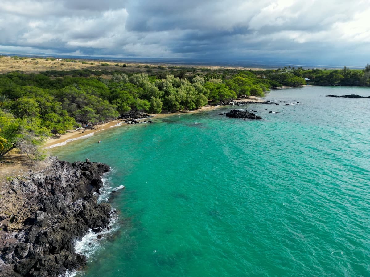 Condo in Kailua-Kona · ★4.87 · 2 bedrooms · 3 beds · 2 private baths - Photo 3