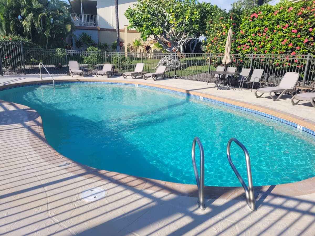 Condo in Kailua-Kona · ★4.87 · 2 bedrooms · 3 beds · 2 private baths - Photo 4