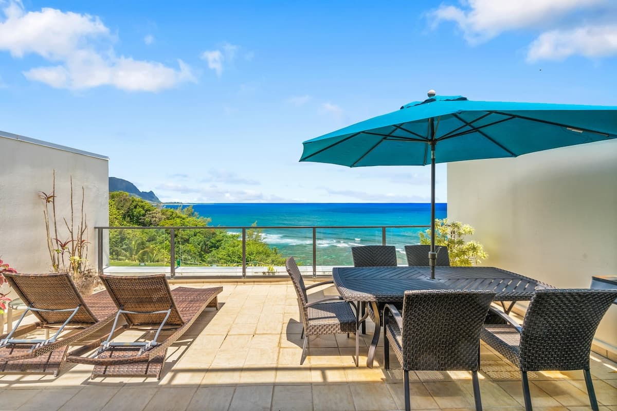 Condo in Princeville · ★4.64 · 2 bedrooms · 2 beds · 2 baths - Photo 4