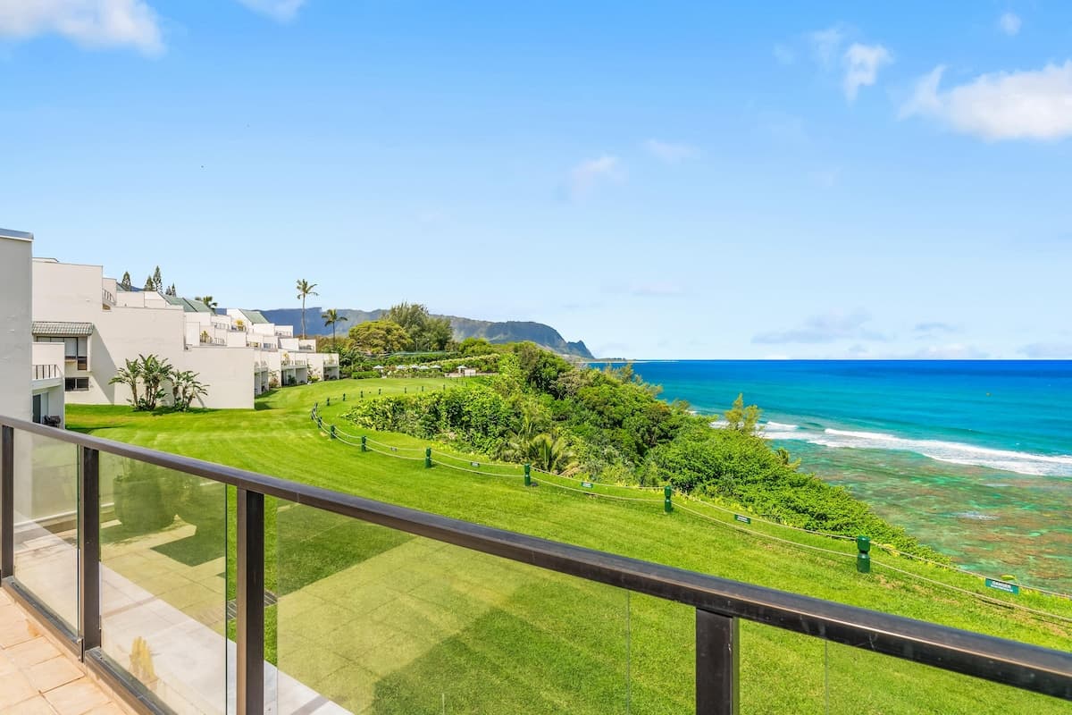 Condo in Princeville · ★4.64 · 2 bedrooms · 2 beds · 2 baths - Photo 2