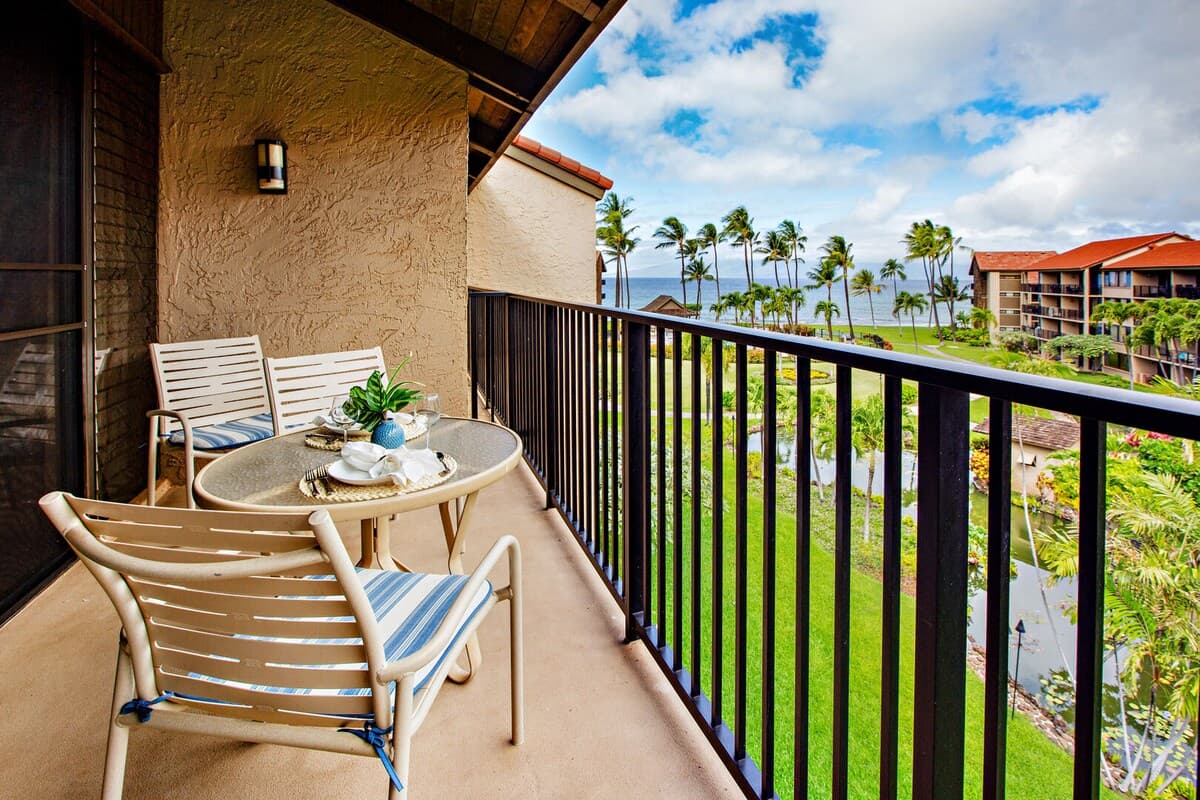 Condo in Lahaina · ★4.63 · 2 bedrooms · 3 beds · 2 private baths - Photo 2