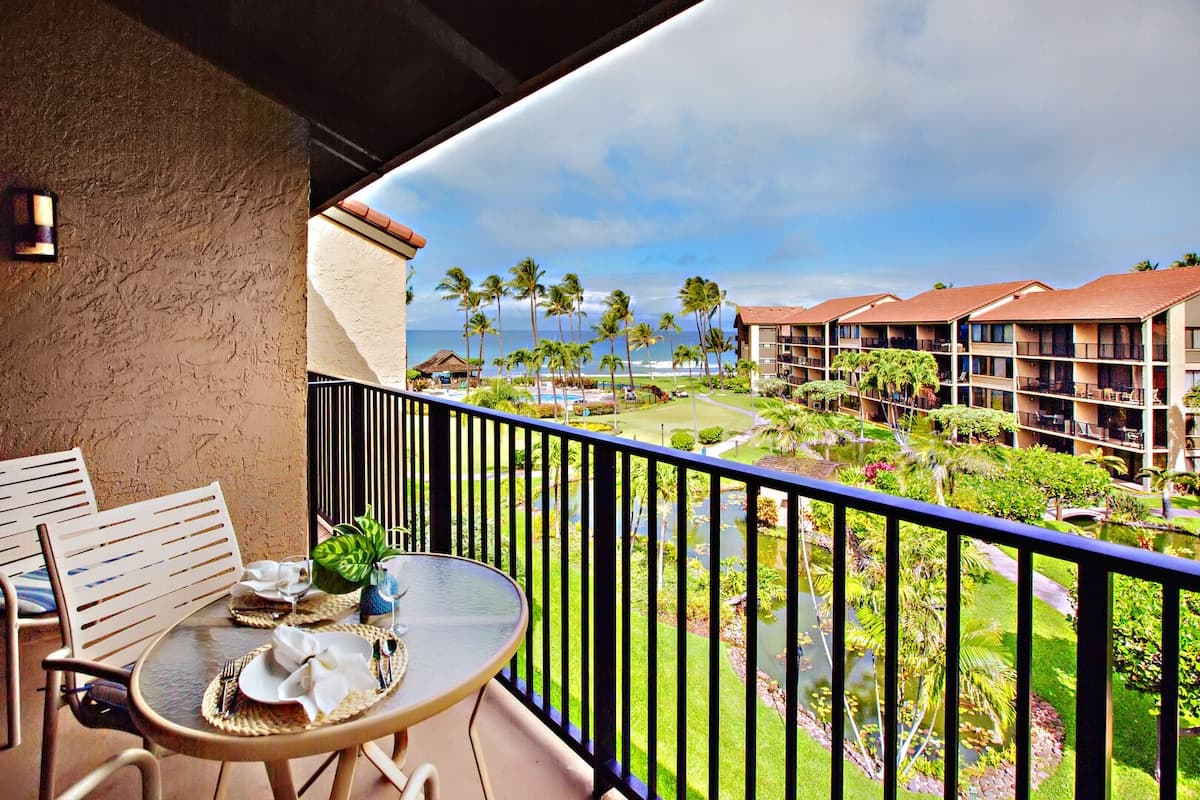 Condo in Lahaina · ★4.63 · 2 bedrooms · 3 beds · 2 private baths - Photo 1