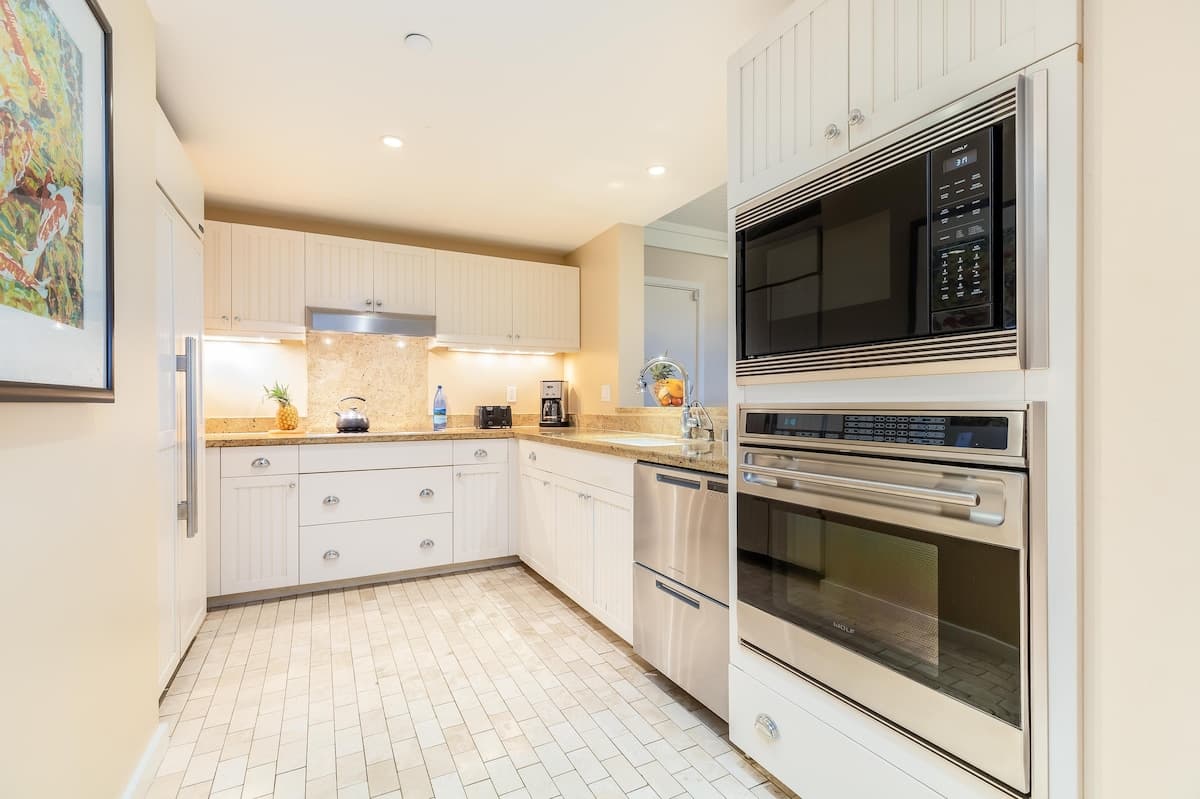 Condo in Kahuku · ★4.88 · 3 bedrooms · 3 beds · 2 shared baths - Photo 5