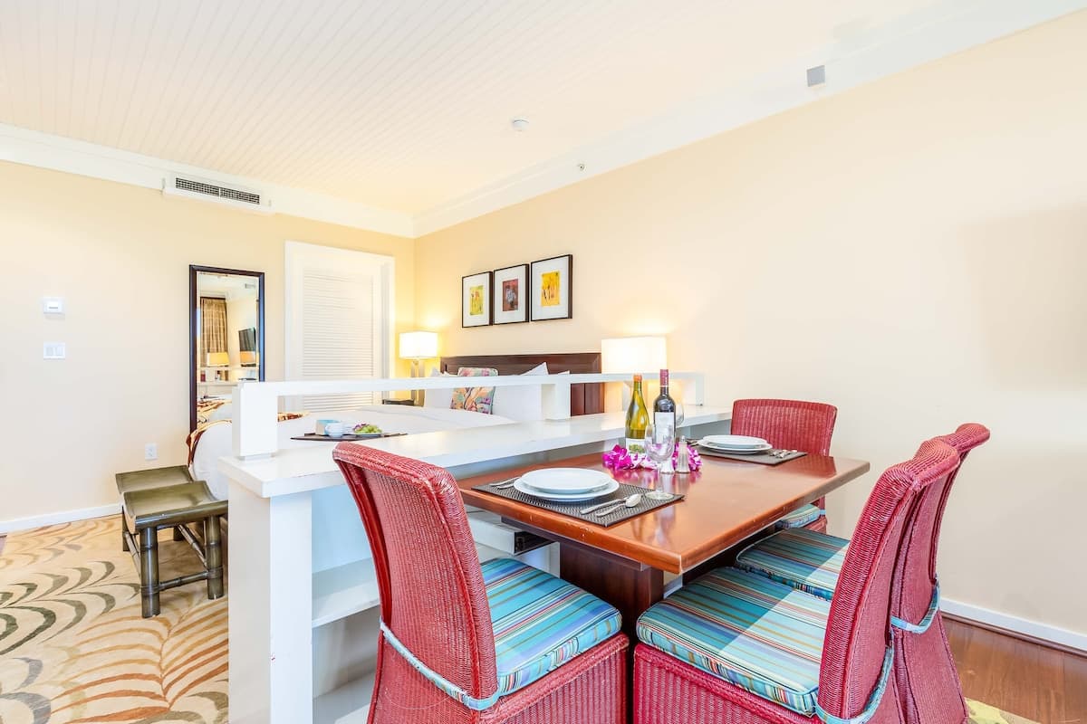 Condo in Kahuku · ★4.89 · 1 bedroom · 2 beds · 1 shared bath - Photo 3