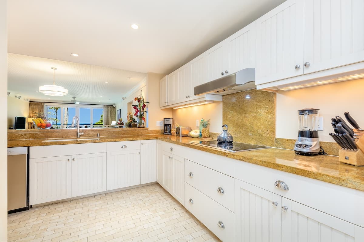 Condo in Kahuku · ★4.89 · 4 bedrooms · 5 beds · 3 shared baths - Photo 5