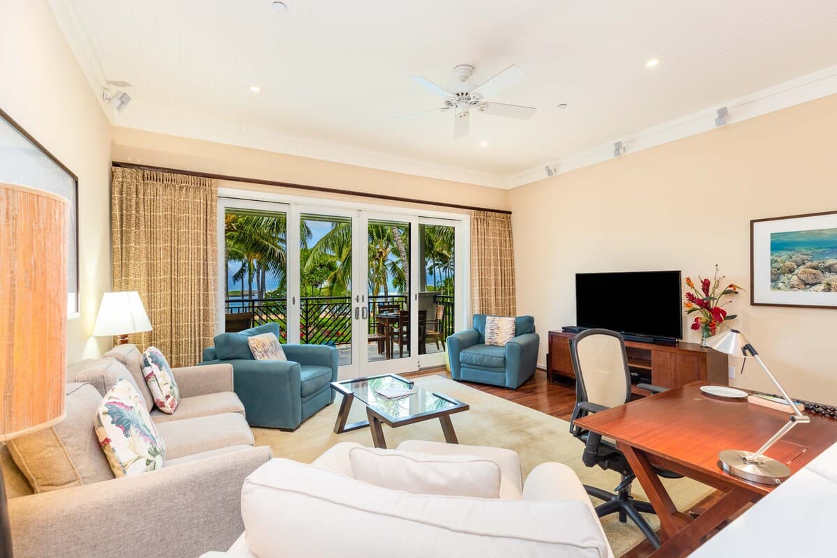 Condo in Kahuku · ★4.94 · 3 bedrooms · 3 beds · 2 shared baths - Photo 3